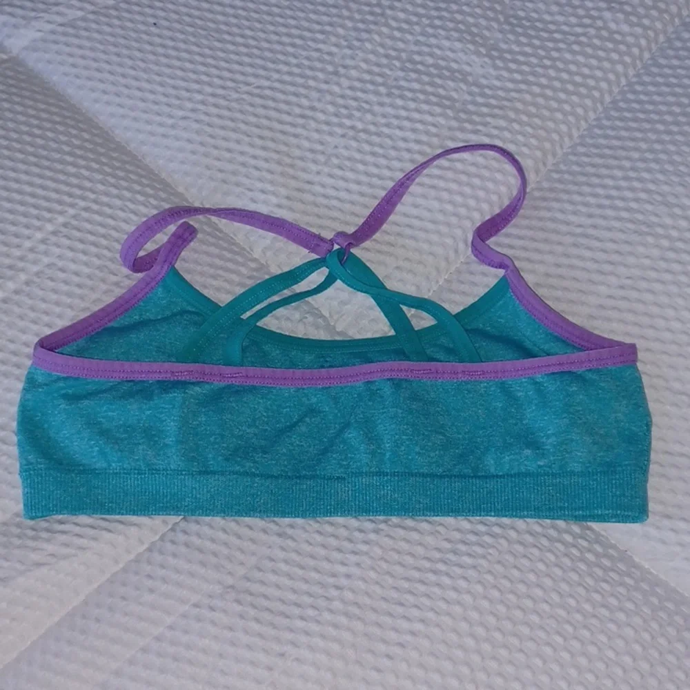 ☀️Bundle of 3 Size Small Sports Bras - Picture 9 of 10